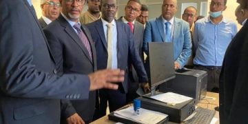 وزارة النقل تعلن تقليص مدة استصدار البطاقات الرمادية للسيارات￼