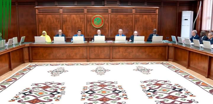 عاجل / مجلس الوزراء يعقد اجتماعيه غدا الثلاثاء