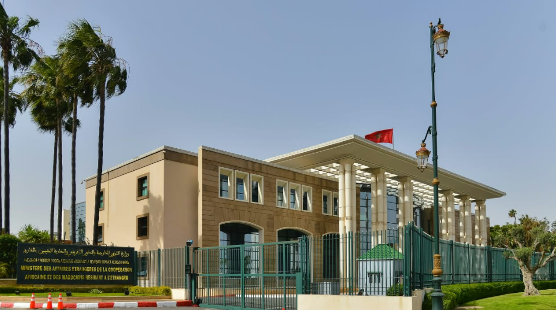 تقارير إعلامية: السلطات المغربية تفرض قيوداً جديدة على دخول المواطنين الجزائريين غير المقيمين